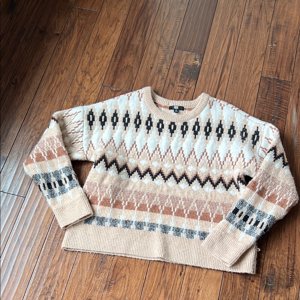 Patterned Beige and Black Sweater